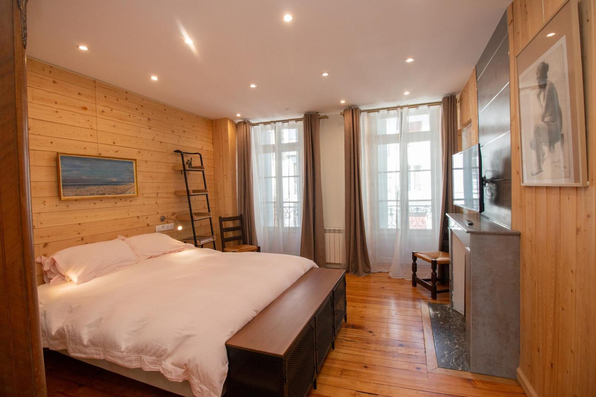 Le 41 Avenue Foch Hotel Bagnères-de-Luchon Exterior foto